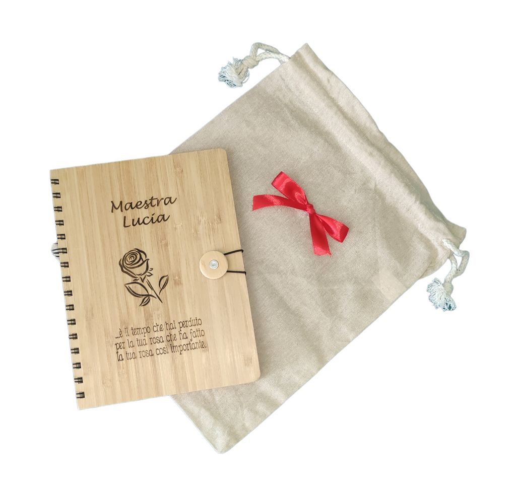 Diario Personalizzato Maestra Lucia Pezzo Unico Taccuino in Bambu' con Incisione Regalo Particolare 21,5 x 16 cm con Anelli Regalo Compleanno 160 Pagine Carta Riciclata - Giomel