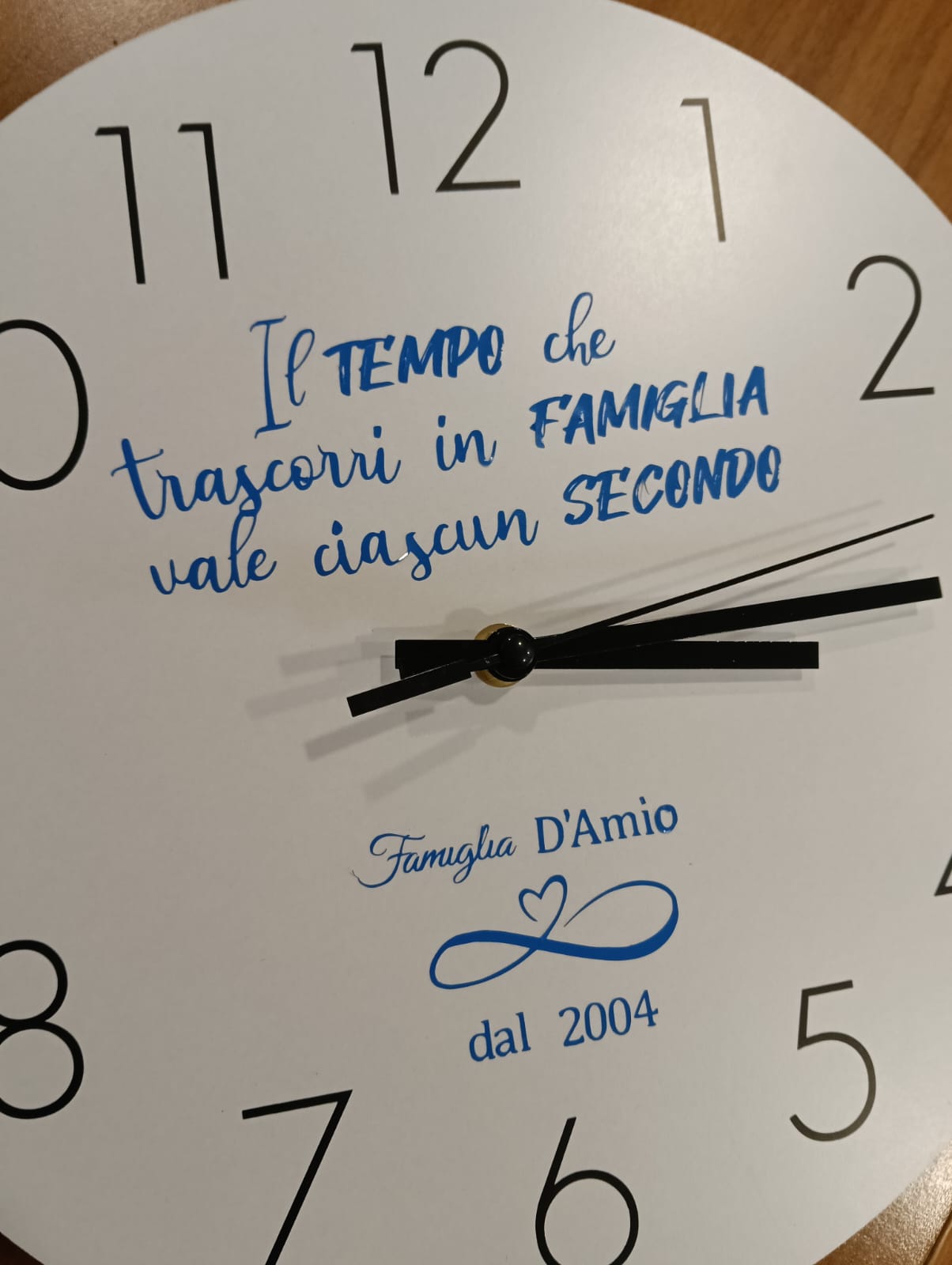 Orologio da parete in legno personalizzabile